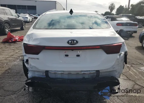 2021 Kia Forte Fe z USA, uszkodzony, nr VIN 3KPF24AD6ME353076
